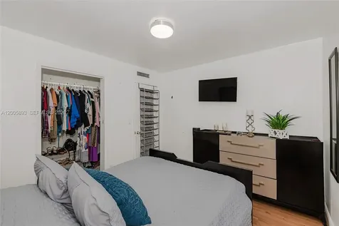367 E 46th Street Hialeah FL 33013