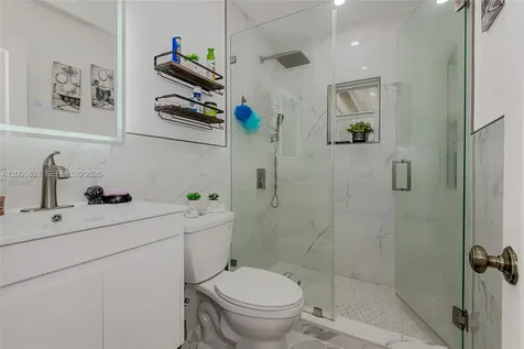 367 E 46th Street Hialeah FL 33013