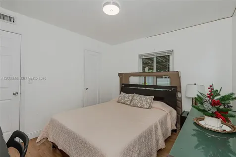 367 E 46th Street Hialeah FL 33013