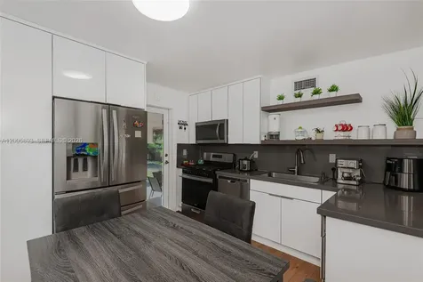 367 E 46th Street Hialeah FL 33013