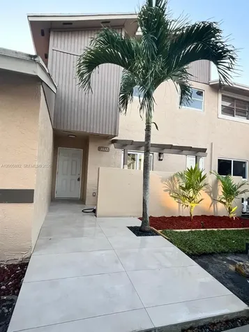 3632 SW 112th Avenue Miami FL 33165