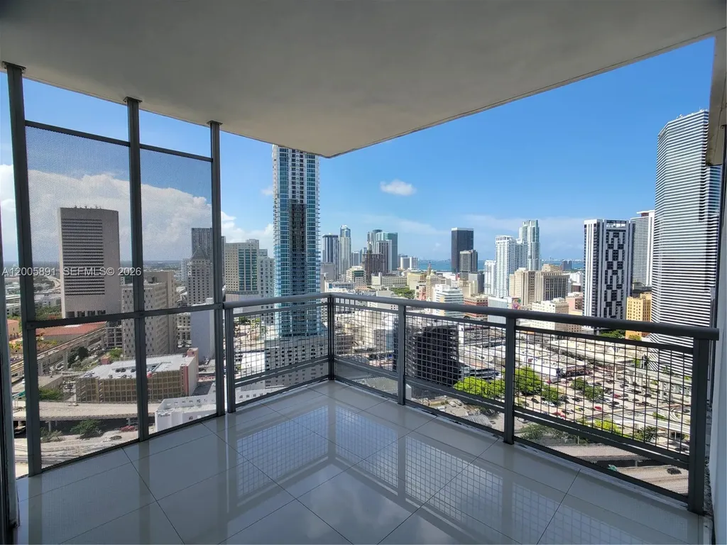 350 S Miami Avenue Miami FL 33130