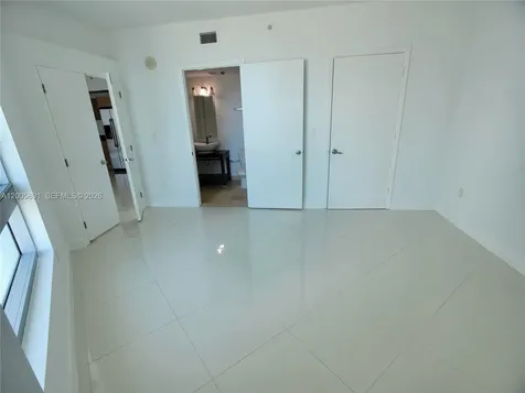 350 S Miami Avenue Miami FL 33130