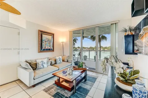 5900 Collins Avenue Miami Beach FL 33140