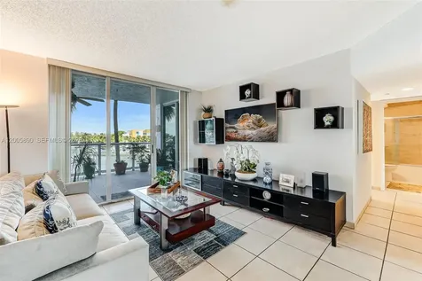 5900 Collins Avenue Miami Beach FL 33140