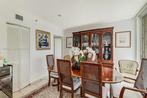 5900 Collins Avenue Miami Beach FL 33140