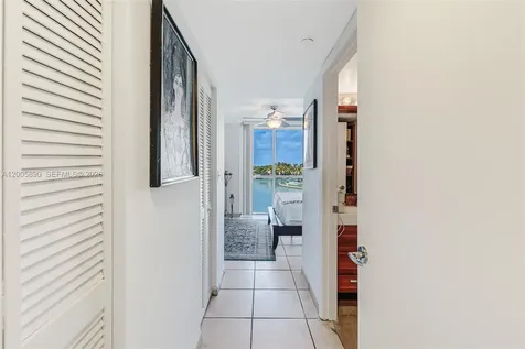 5900 Collins Avenue Miami Beach FL 33140
