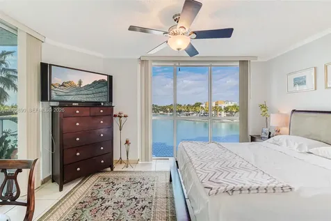 5900 Collins Avenue Miami Beach FL 33140