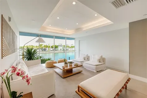 5900 Collins Avenue Miami Beach FL 33140