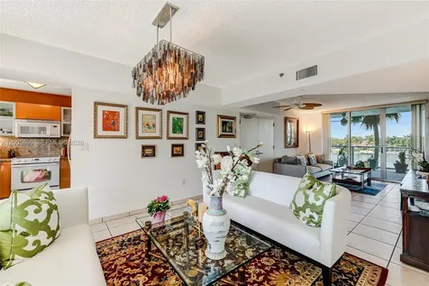 5900 Collins Avenue Miami Beach FL 33140