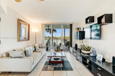 5900 Collins Avenue Miami Beach FL 33140
