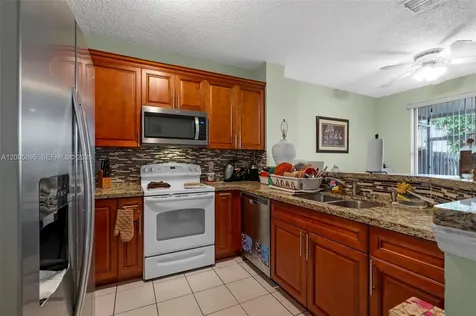 783 NW 42nd Place Deerfield Beach FL 33064