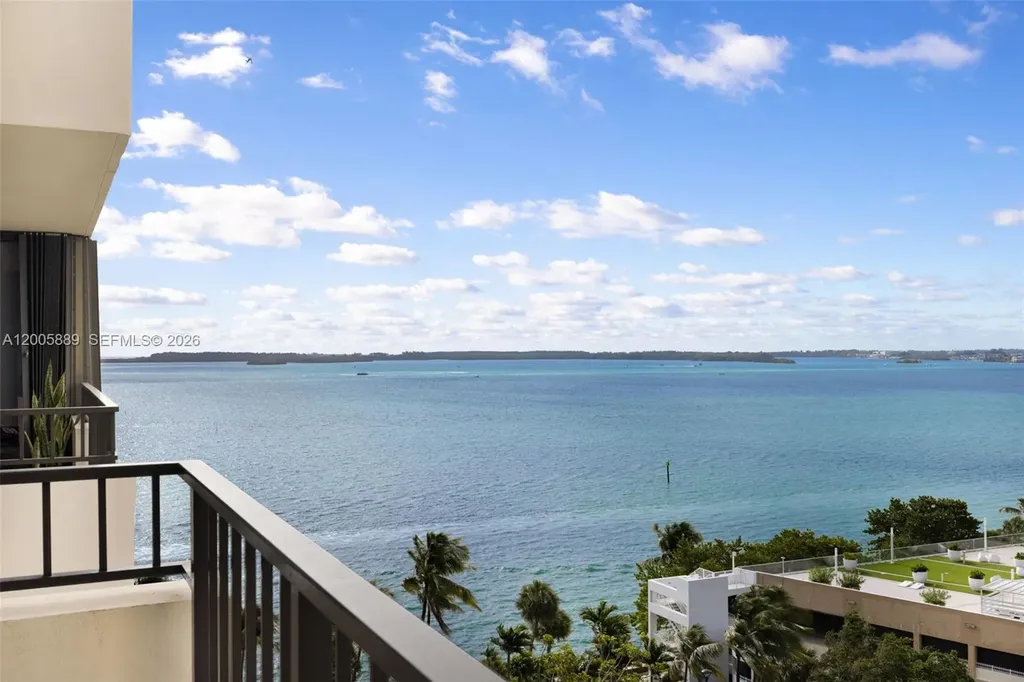 520 Brickell Key Drive Miami FL 33131