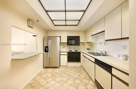 520 Brickell Key Drive Miami FL 33131