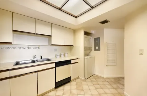 520 Brickell Key Drive Miami FL 33131