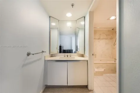 520 Brickell Key Drive Miami FL 33131