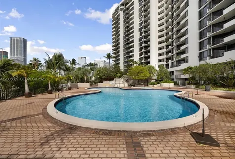 520 Brickell Key Drive Miami FL 33131