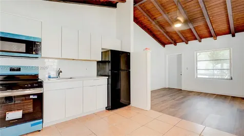 1085 NE 128th Street North Miami FL 33161