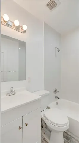 1085 NE 128th Street North Miami FL 33161