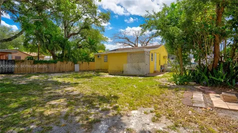 1085 NE 128th Street North Miami FL 33161
