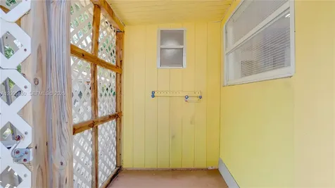 1085 NE 128th Street North Miami FL 33161