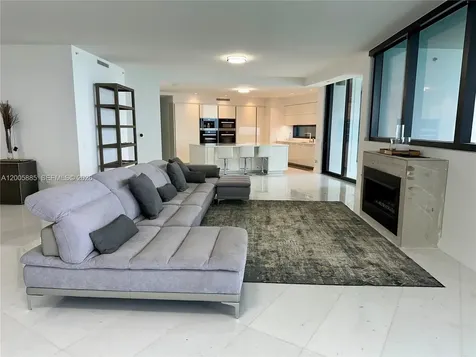 18555 Collins Avenue Sunny Isles Beach FL 33160