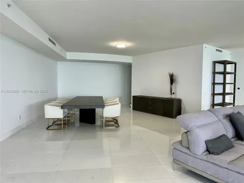 18555 Collins Avenue Sunny Isles Beach FL 33160
