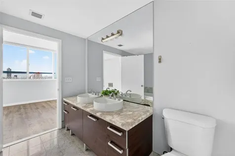 244 Biscayne Boulevard Miami FL 33132