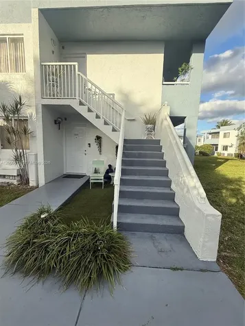6219 SW 131st Place Miami FL 33183