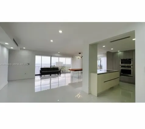 11111 Biscayne Boulevard Miami FL 33181