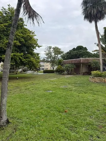 5041 W Oakland Park Boulevard Lauderdale Lakes FL 33313