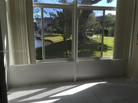 5041 W Oakland Park Boulevard Lauderdale Lakes FL 33313