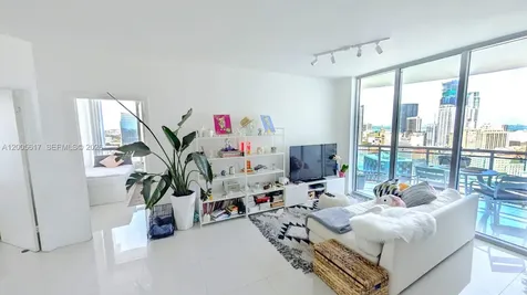 350 S Miami Avenue Miami FL 33130