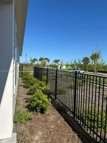 2952 Embark Trail Saint Cloud FL 33179