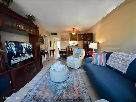 5181 W Oakland Park Boulevard Lauderdale Lakes FL 33313