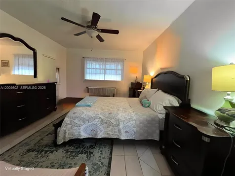 5181 W Oakland Park Boulevard Lauderdale Lakes FL 33313
