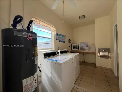 5181 W Oakland Park Boulevard Lauderdale Lakes FL 33313