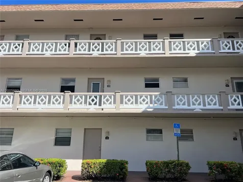 5181 W Oakland Park Boulevard Lauderdale Lakes FL 33313