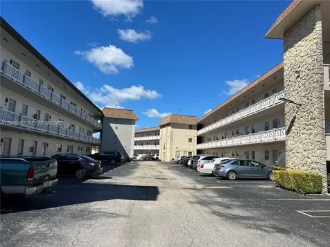 5181 W Oakland Park Boulevard Lauderdale Lakes FL 33313