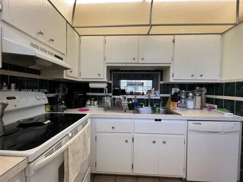 5181 W Oakland Park Boulevard Lauderdale Lakes FL 33313