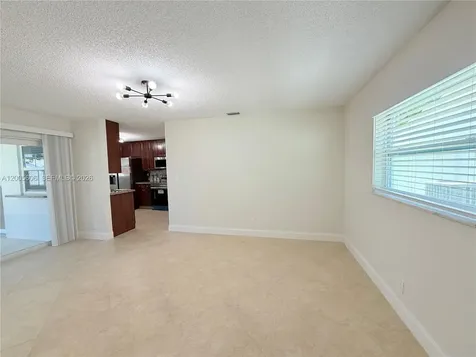 8581 NW 17th Street Plantation FL 33322
