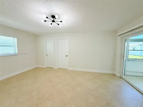 8581 NW 17th Street Plantation FL 33322