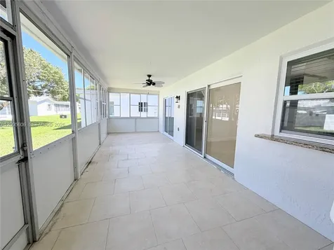 8581 NW 17th Street Plantation FL 33322