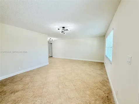8581 NW 17th Street Plantation FL 33322