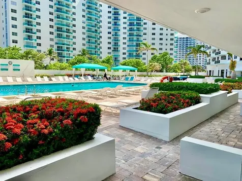 3725 S Ocean Drive Hollywood FL 33019
