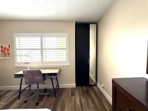 230 Lakeview Drive Weston FL 33326
