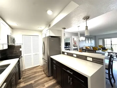 230 Lakeview Drive Weston FL 33326