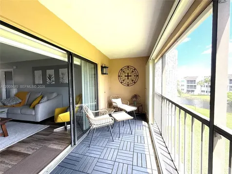 230 Lakeview Drive Weston FL 33326