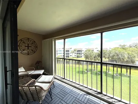230 Lakeview Drive Weston FL 33326