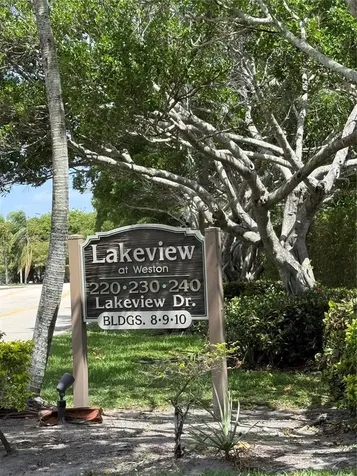 230 Lakeview Drive Weston FL 33326
